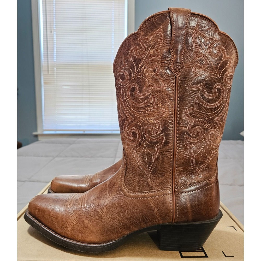 Ariat® (Women's 11 B) Round Up™ Performance Western Boots in Russet - $200 - Picture 2 of 12